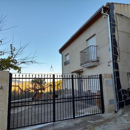 Casa Rural Del Saz Yeste Exterior photo