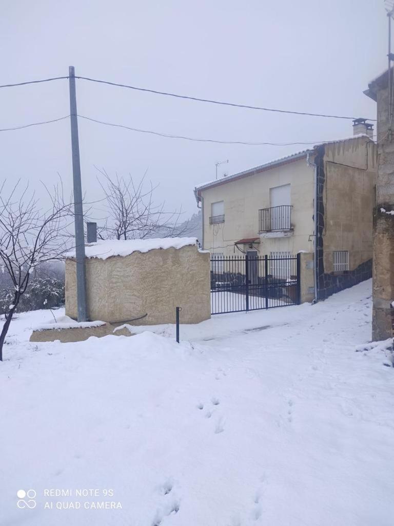 Casa Rural Del Saz Yeste Exterior photo